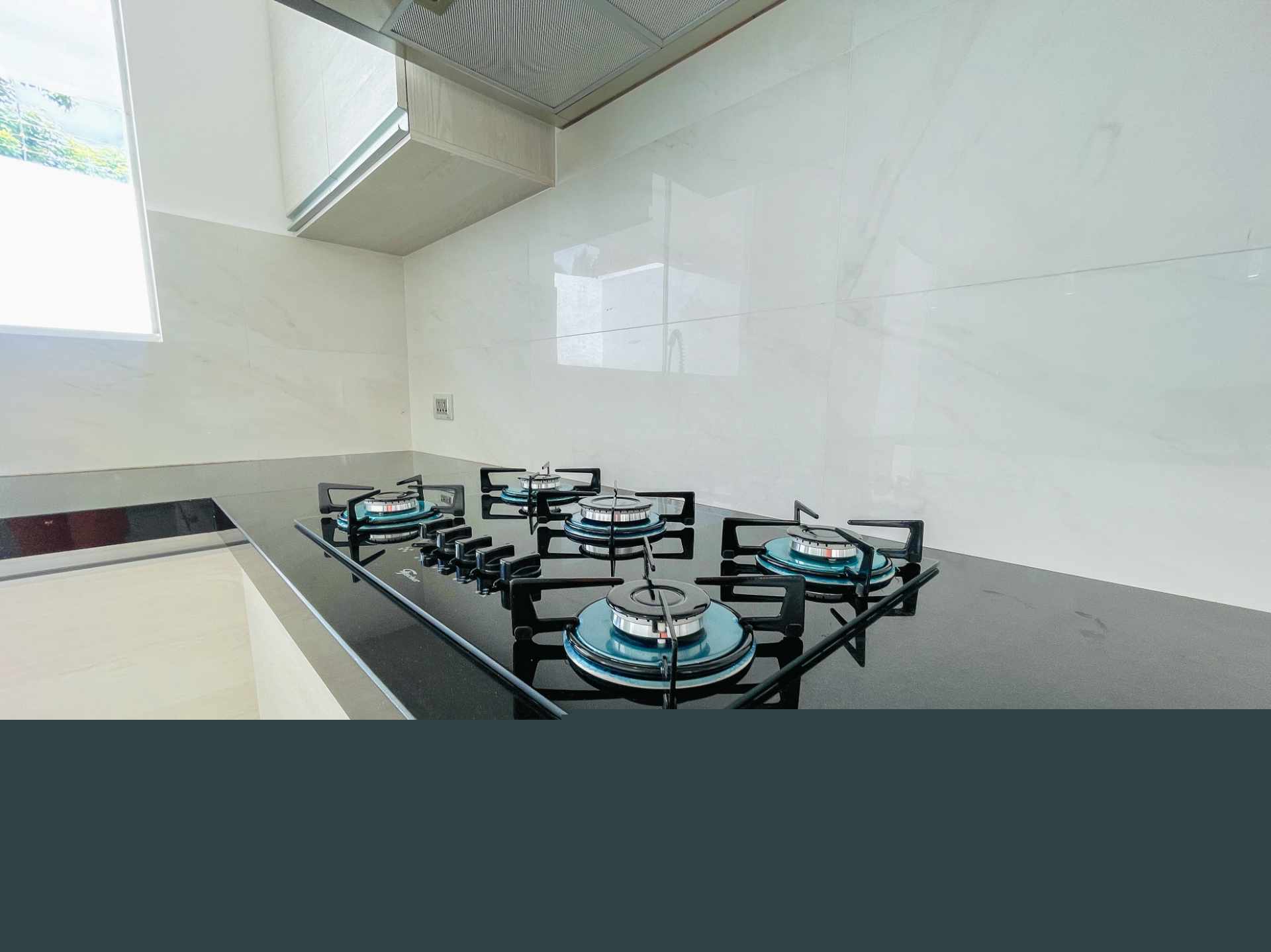 Casa en VentaCondominio Aventura Urubó, Urubó 3 dormitorios 3 baños 2 parqueos Foto 2