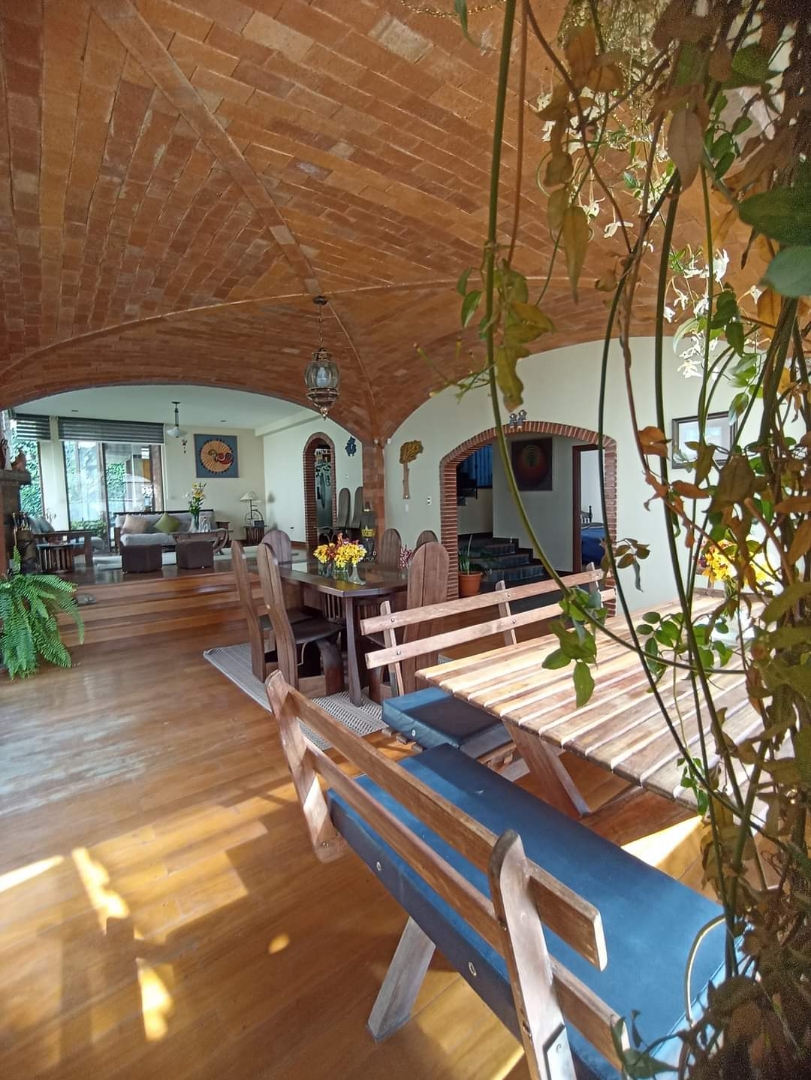 Casa en Irpavi en La Paz 4 dormitorios 5 baños 3 parqueos Foto 19