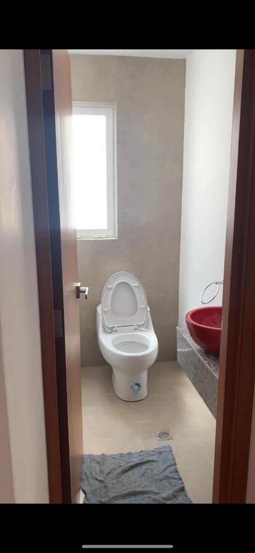 Departamento en AlquilerCota Cota, Urbanización la glorieta final calle A (principal) N 108. Frente a Santorini, Edificio blanco Foto 5