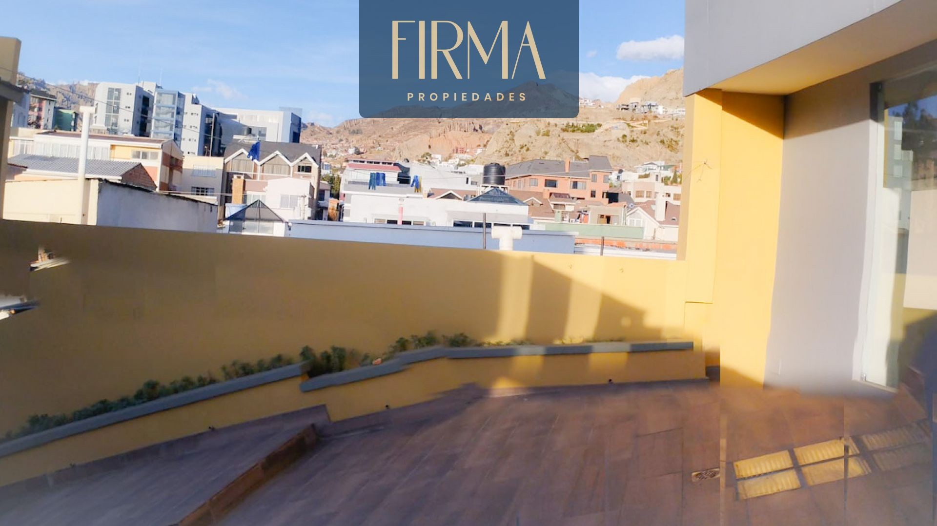 Casa en Calacoto en La Paz 9 dormitorios 7 baños 4 parqueos Foto 8