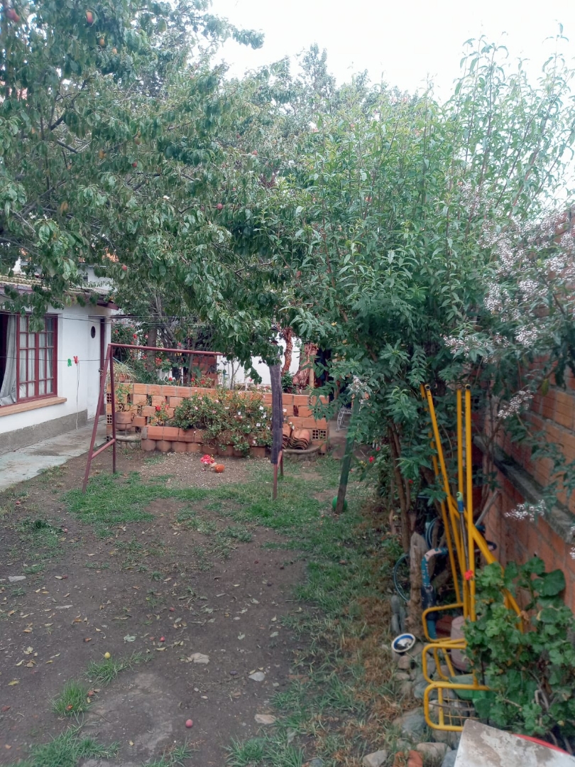 Casa en Chasquipampa en La Paz 9 dormitorios 5 baños 1 parqueos Foto 3