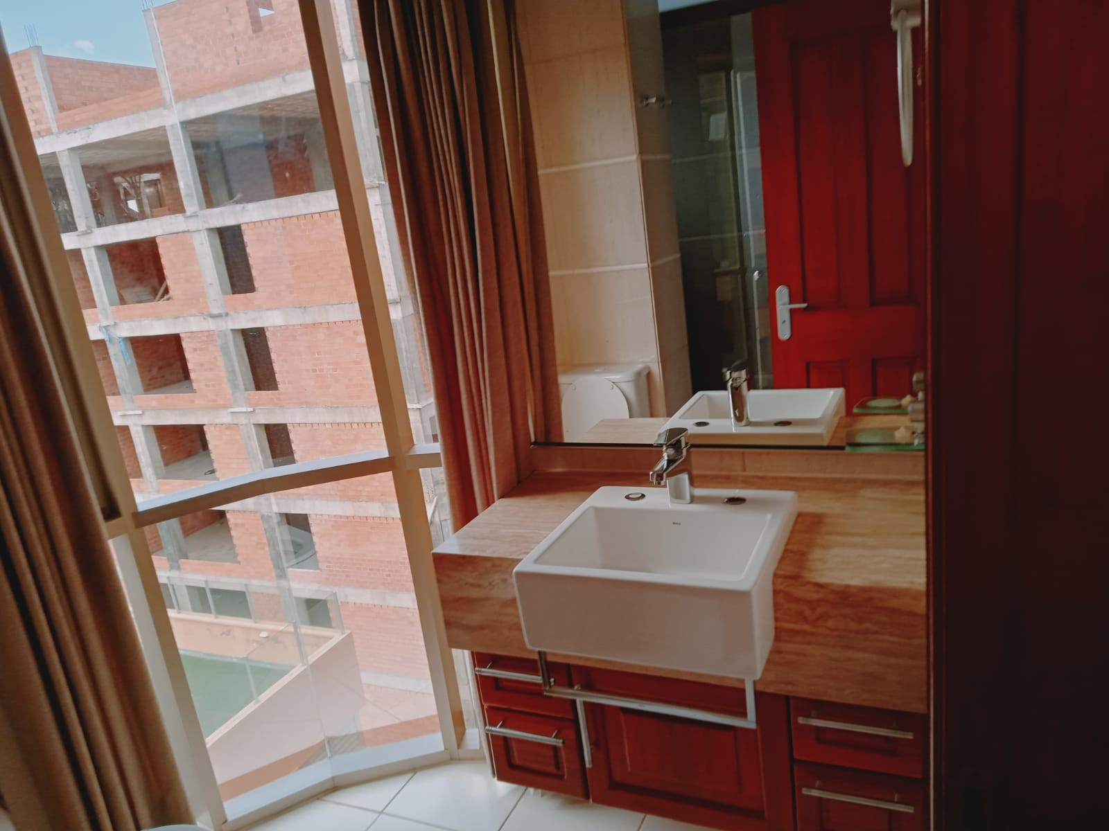 En Alquiler a $us 1,600 Foto 11