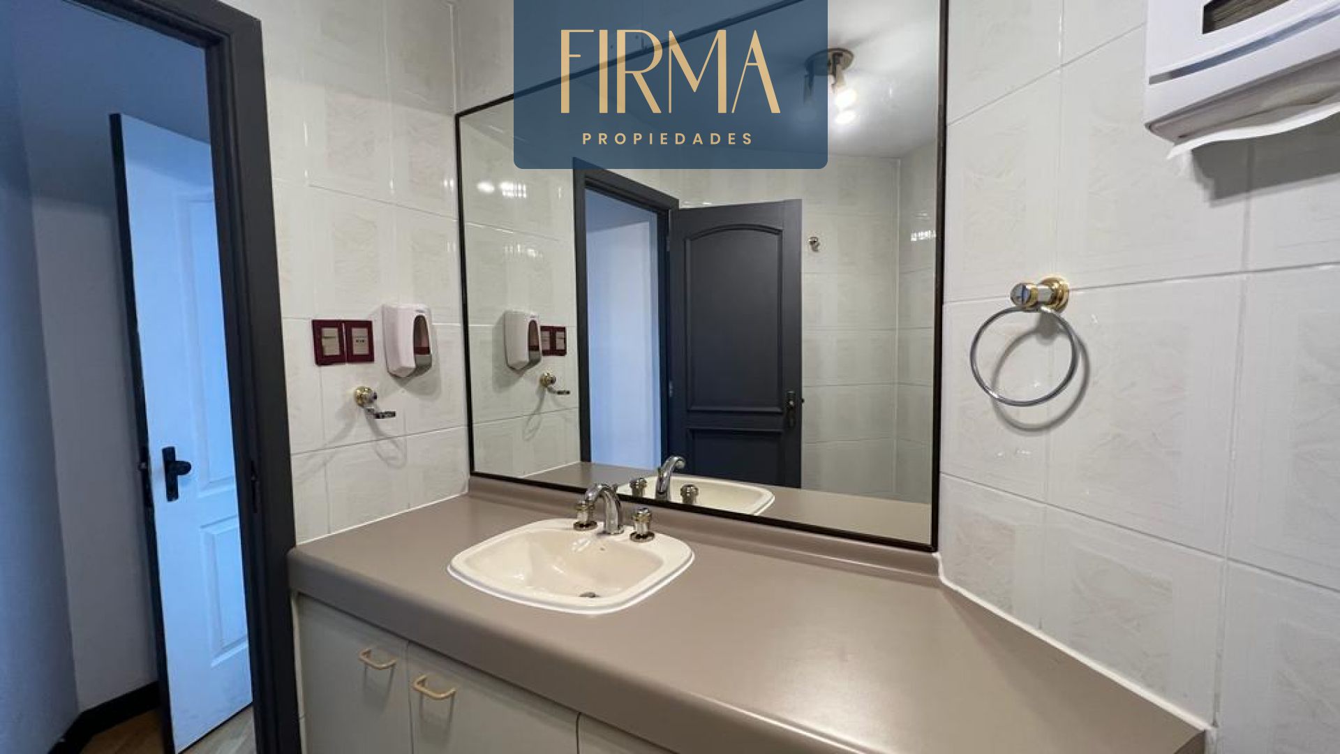 Oficina en AlquilerALQUILA ESTA OFICINA EN CALACOTO  5 baños 1 parqueos Foto 10