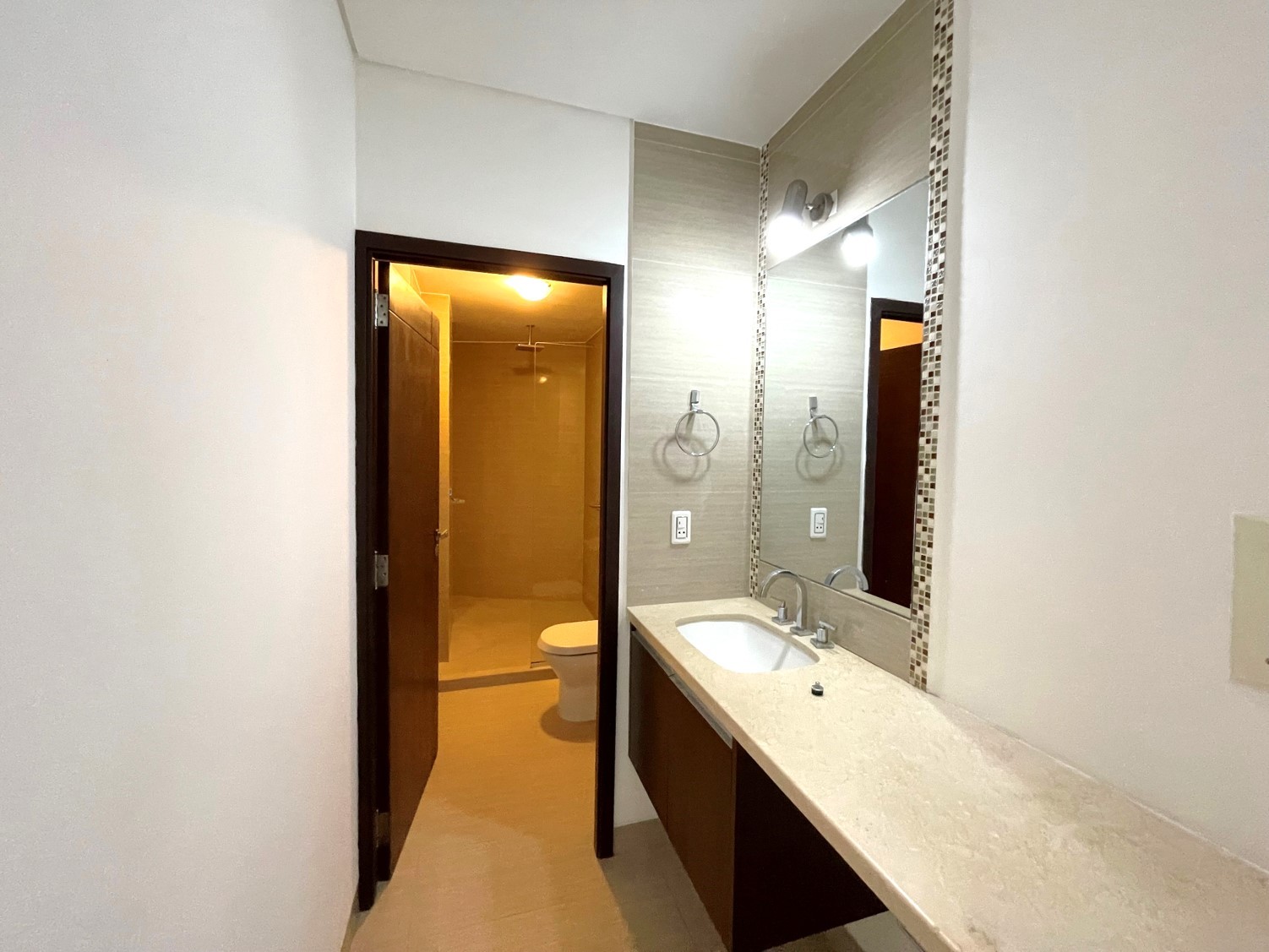 Departamento en Centro en Santa Cruz de la Sierra 1 dormitorios 1 baños 1 parqueos Foto 9