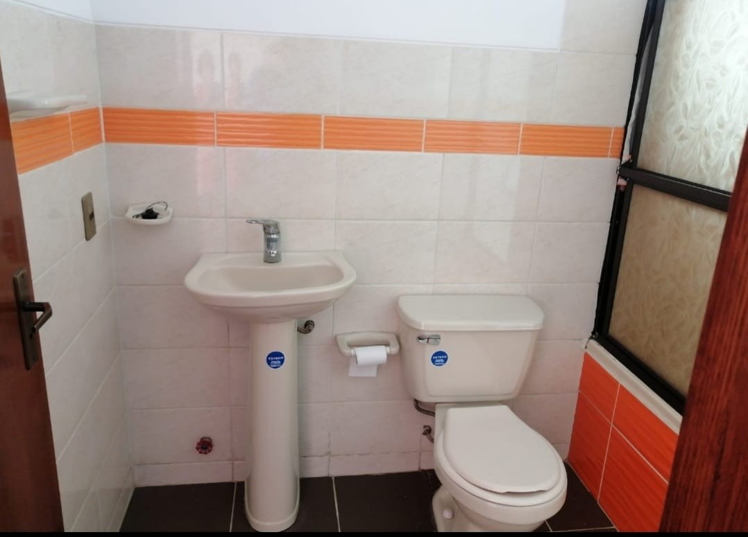 Casa en Achumani en La Paz 3 dormitorios 3 baños 3 parqueos Foto 10