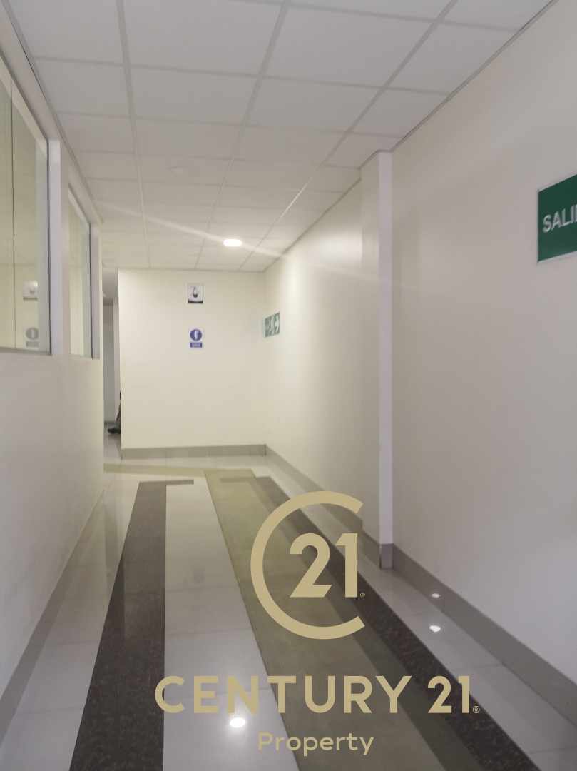 Oficina Av. Hugo Estrada Edificio Torre Galeno Foto 12