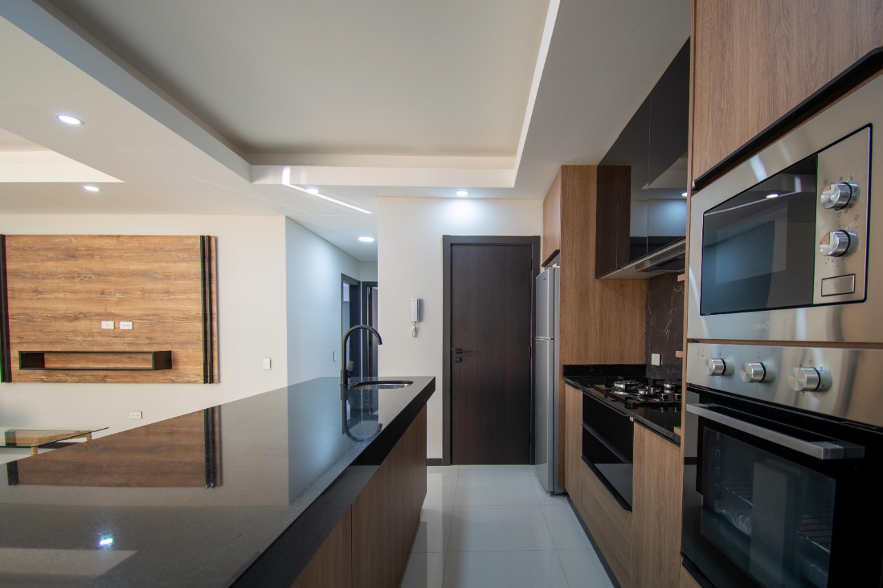 Departamento en AlquilerEN ALQUILER EQUIPETROL CALLE HERNAN ALDABA PAZ PLAZA ITALIA 2 dormitorios 3 baños 1 parqueos Foto 9