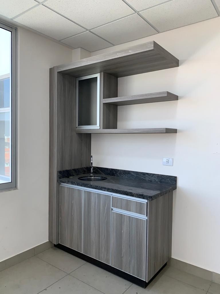 Oficina en AlquilerAV. HEROINAS Y AV. SAN MARTIN 1 dormitorios 1 baños  Foto 5