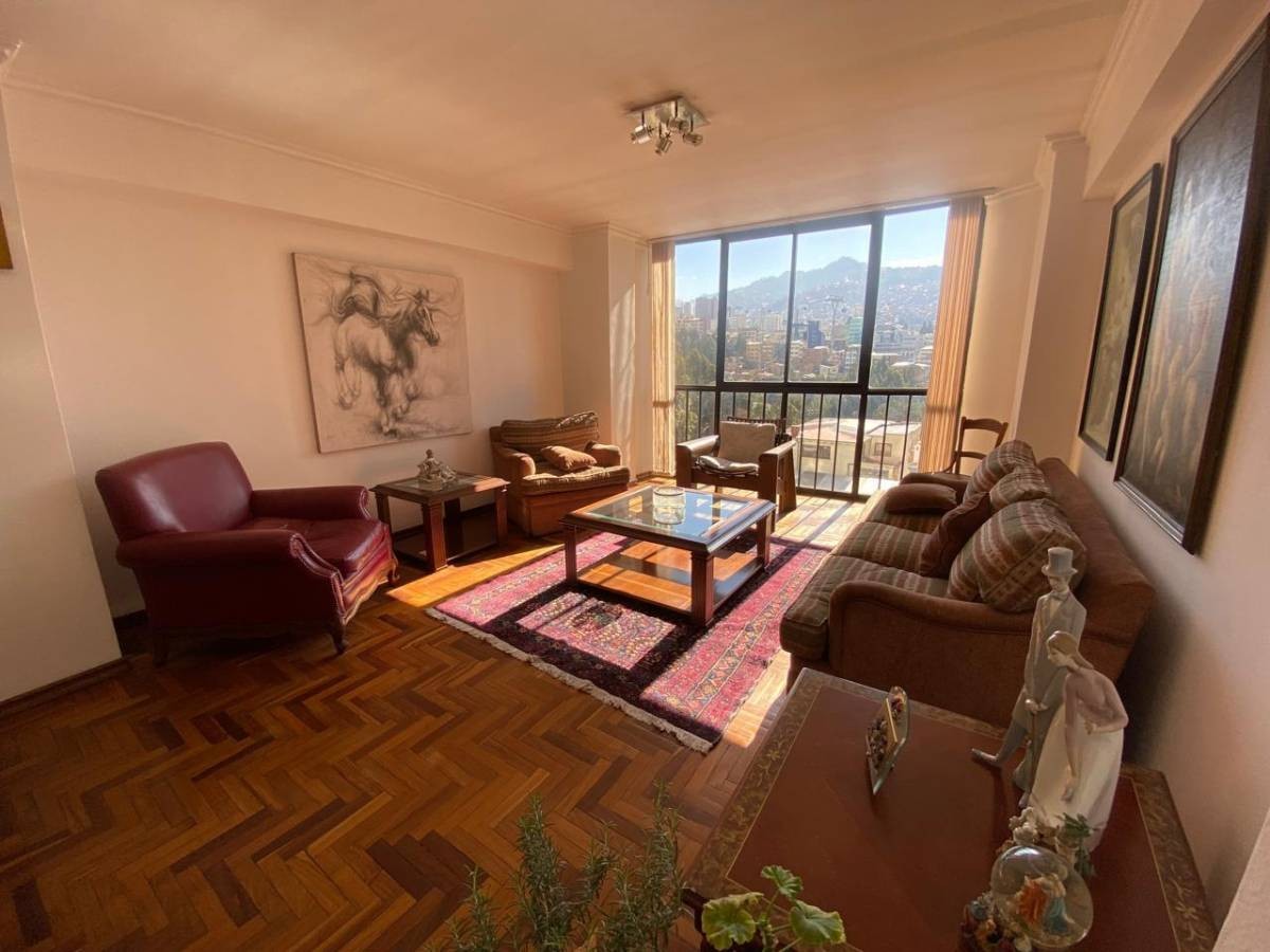 Departamento en San Jorge en La Paz 4 dormitorios 4 baños 1 parqueos Foto 18