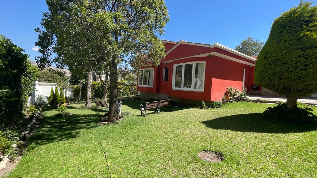 Casa en AlquilerCASA EN ALQUILER EN LA FLORIDA - CONDOMINIO CERRADO 3 dormitorios 4 baños 3 parqueos Foto 1