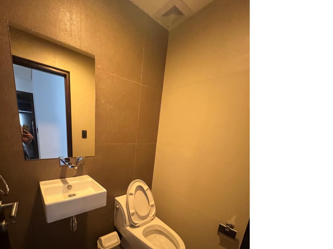 Departamento en AlquilerCalle 10 de calacoto avenida principal  3 dormitorios 3 baños 1 parqueos Foto 20