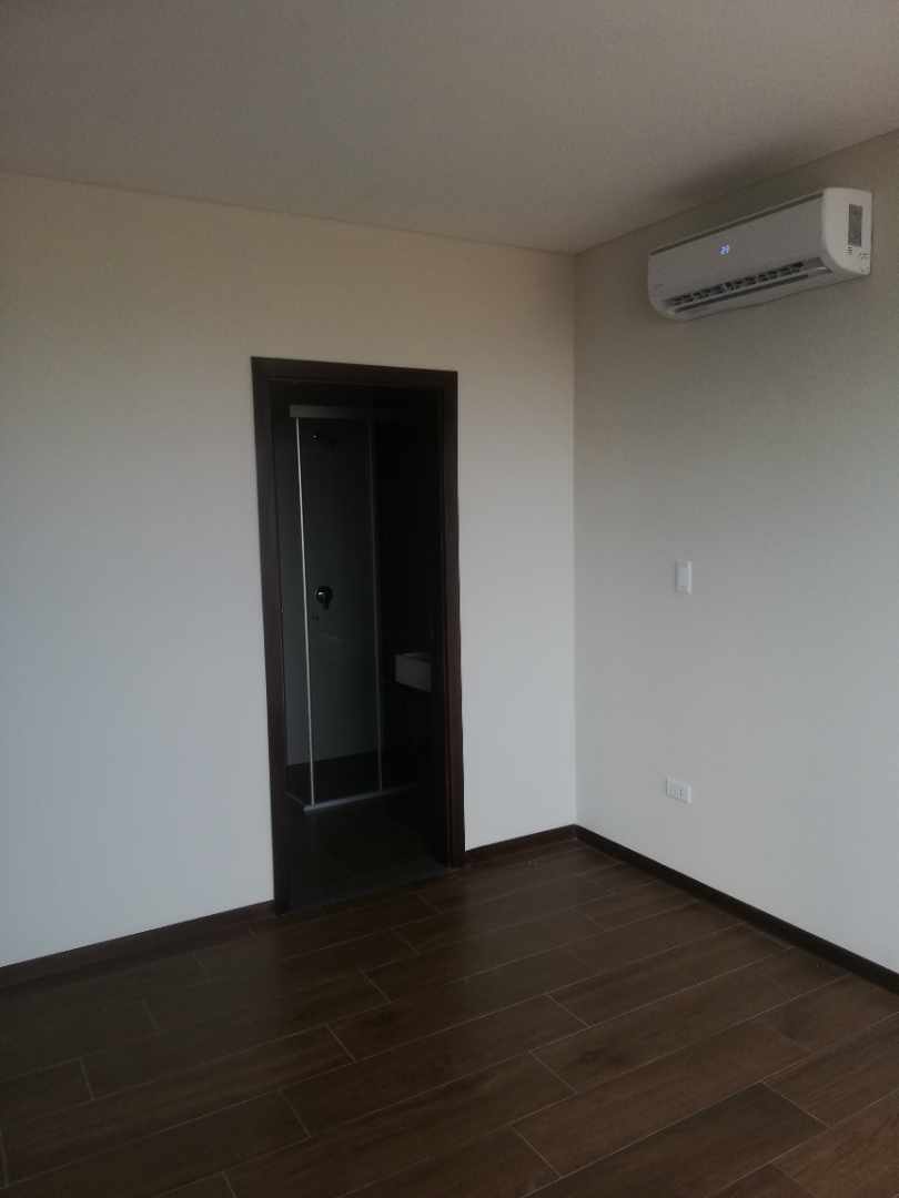 En Alquiler a $us 500 Foto 16