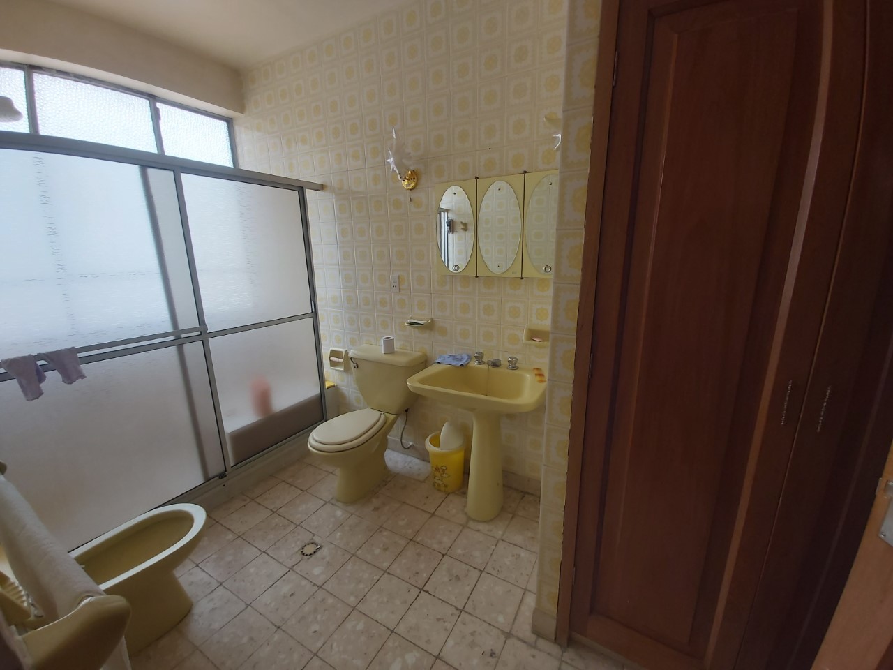 Casa en VentaIRPAVI CALLE SANCHEZ, SE VENDE CASA COMO TERRENO 3 dormitorios 3 baños 3 parqueos Foto 8