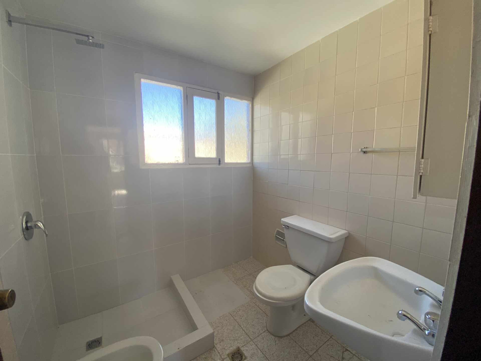 Casa en VentaKOANI CALLE 7 CASA LLENA DE SOL  3 dormitorios 3 baños 5 parqueos Foto 14