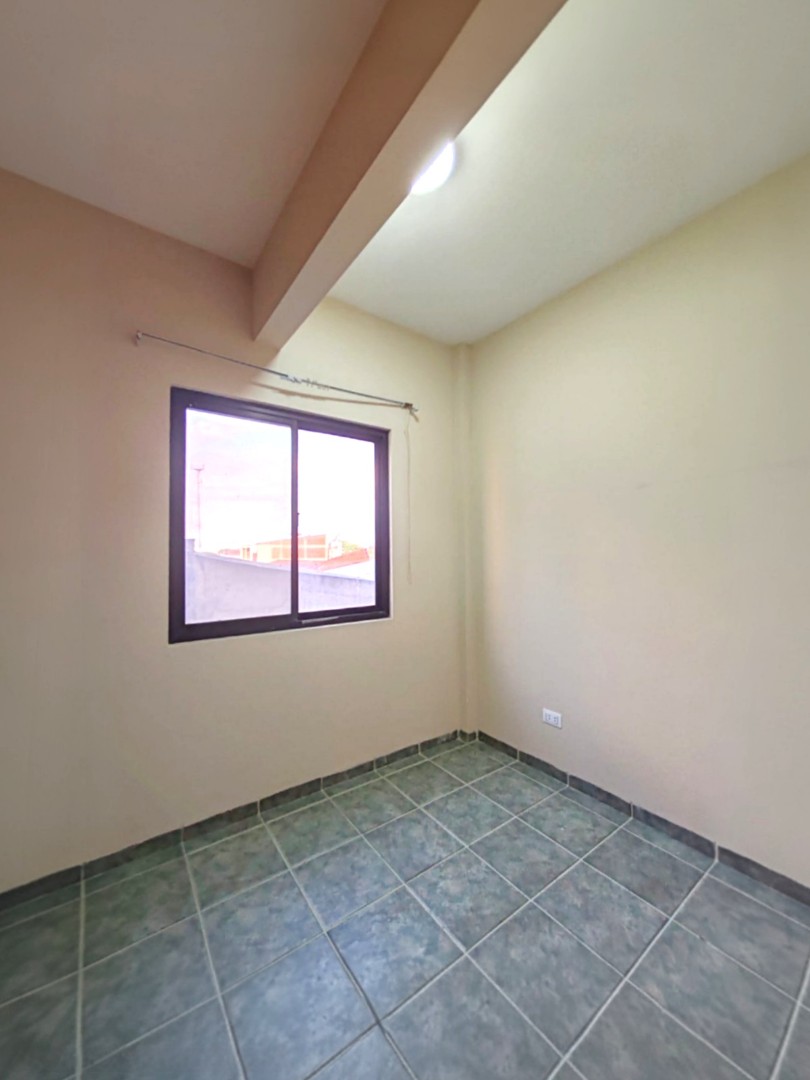 En Alquiler a Bs 2,500 Foto 3