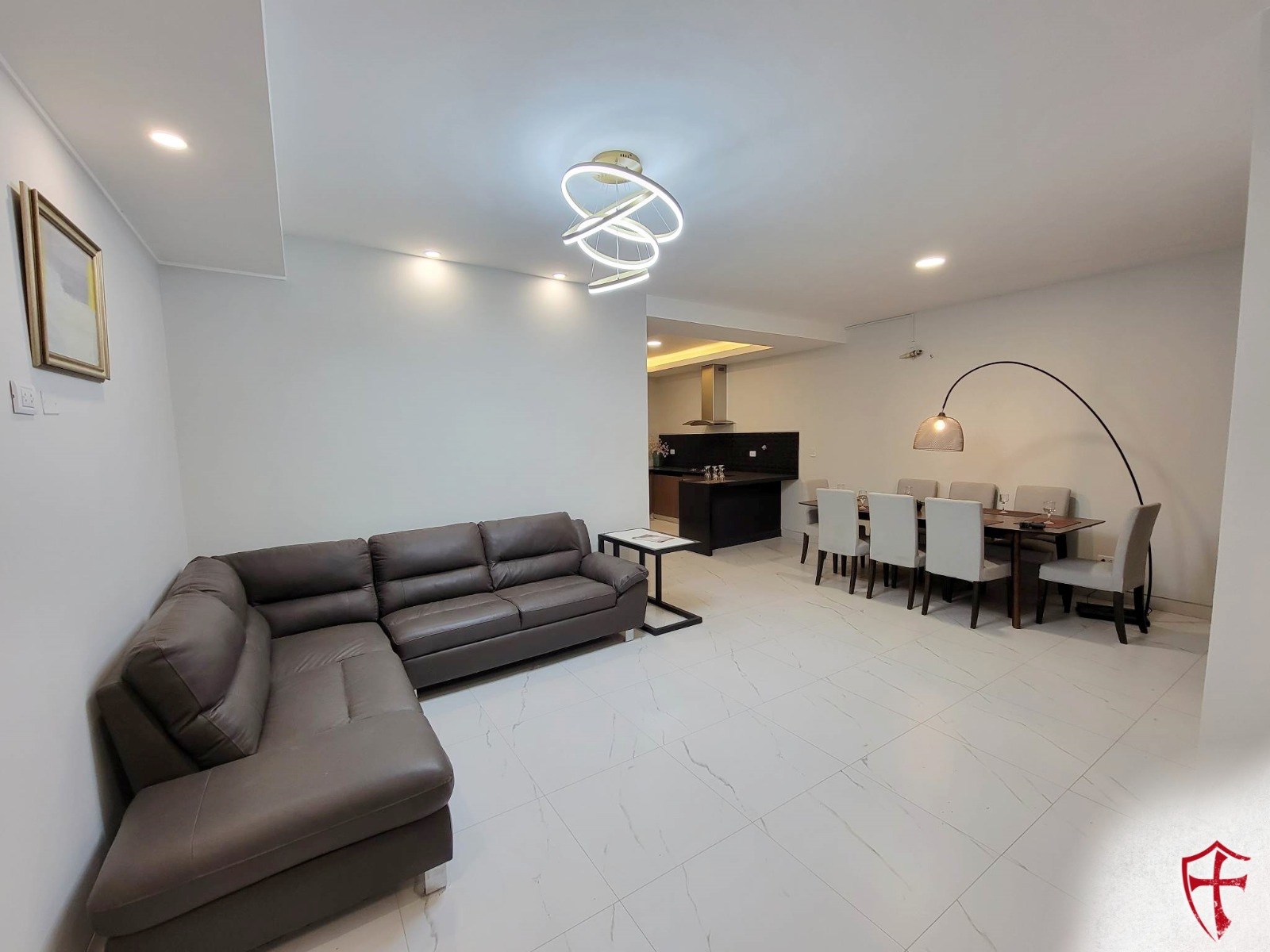 Casa Av Banzer 8vo anillo zona norte  Foto 16