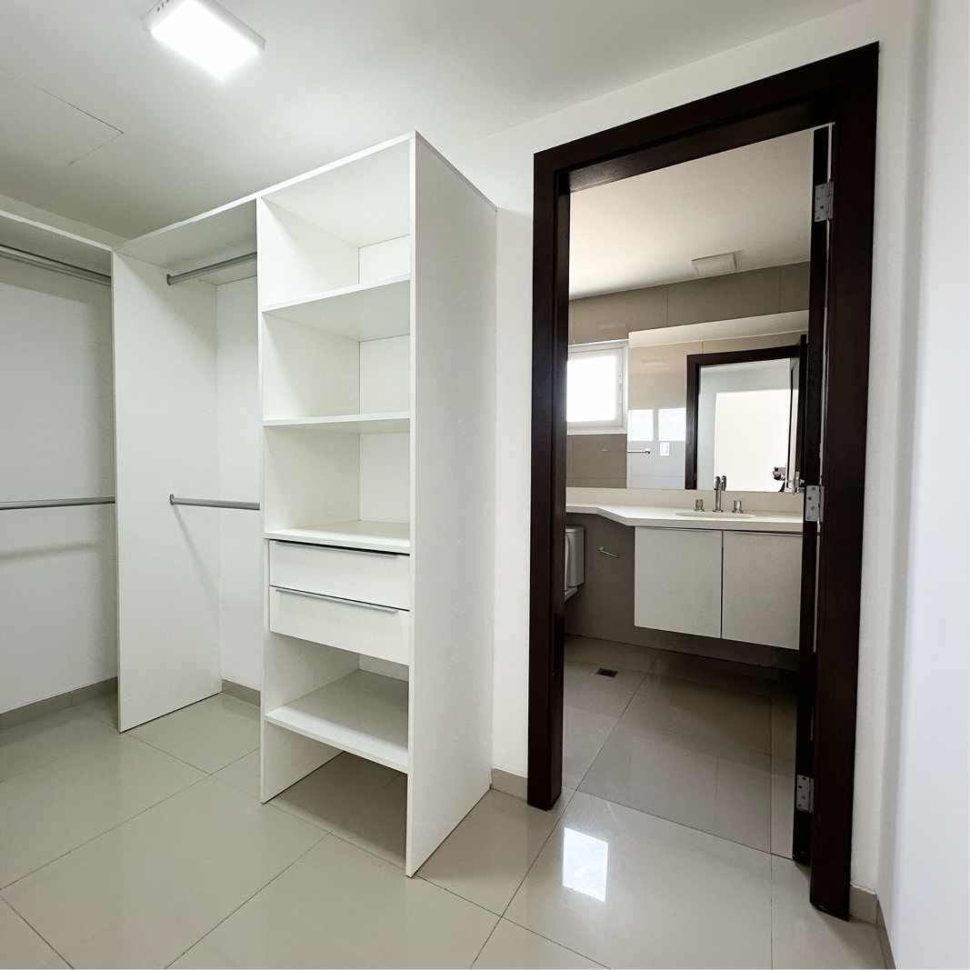 Departamento en VentaCond. San Francisco Norte, Av. Banzer entre 2do y 3er anillo 2 dormitorios 4 baños 1 parqueos Foto 11