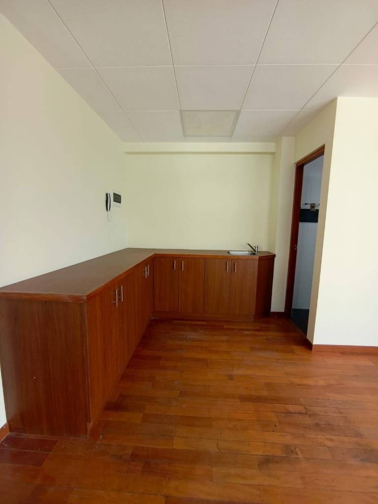 Oficina en AlquilerSAN MIGUEL,  AV. MONTENEGRO 1 dormitorios 1 baños  Foto 5