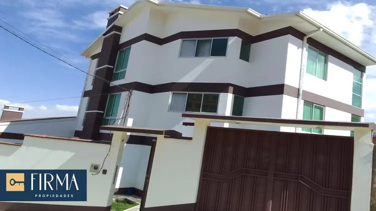 Casa en AlquilerUrbanización Los Rosales Zona de Achumani  Foto 1