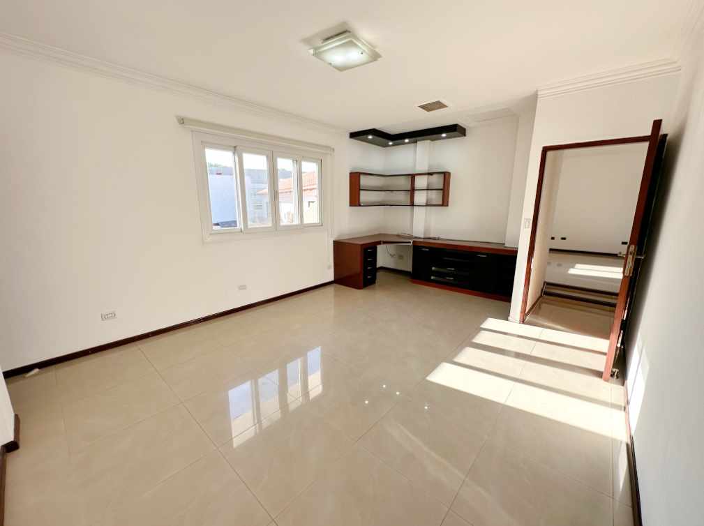 Casa en Venta6to Anillo, Zona Norte, Urbanización Ciudad Jardín, calle Los Tulipanes Foto 50