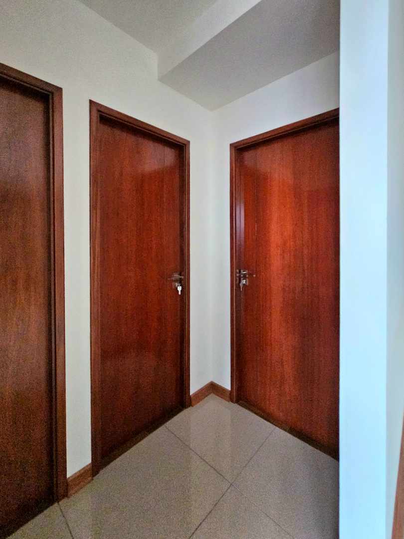 Departamento en VentaMacororo 13 y 14
Av. Los Cusis entre Av. Banzer y Beni Foto 16