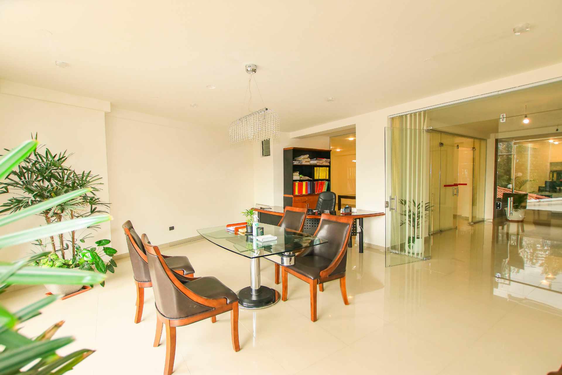 En Alquiler a $us 1,000 Foto 8