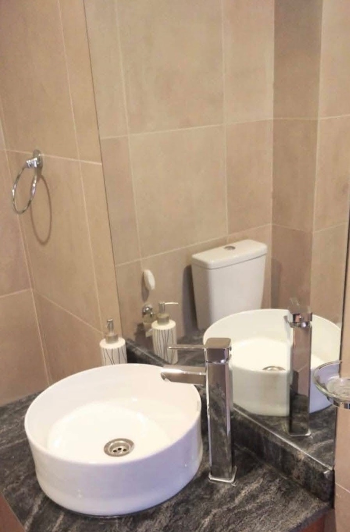 Departamento en Calacoto en La Paz 2 dormitorios 3 baños 1 parqueos Foto 3