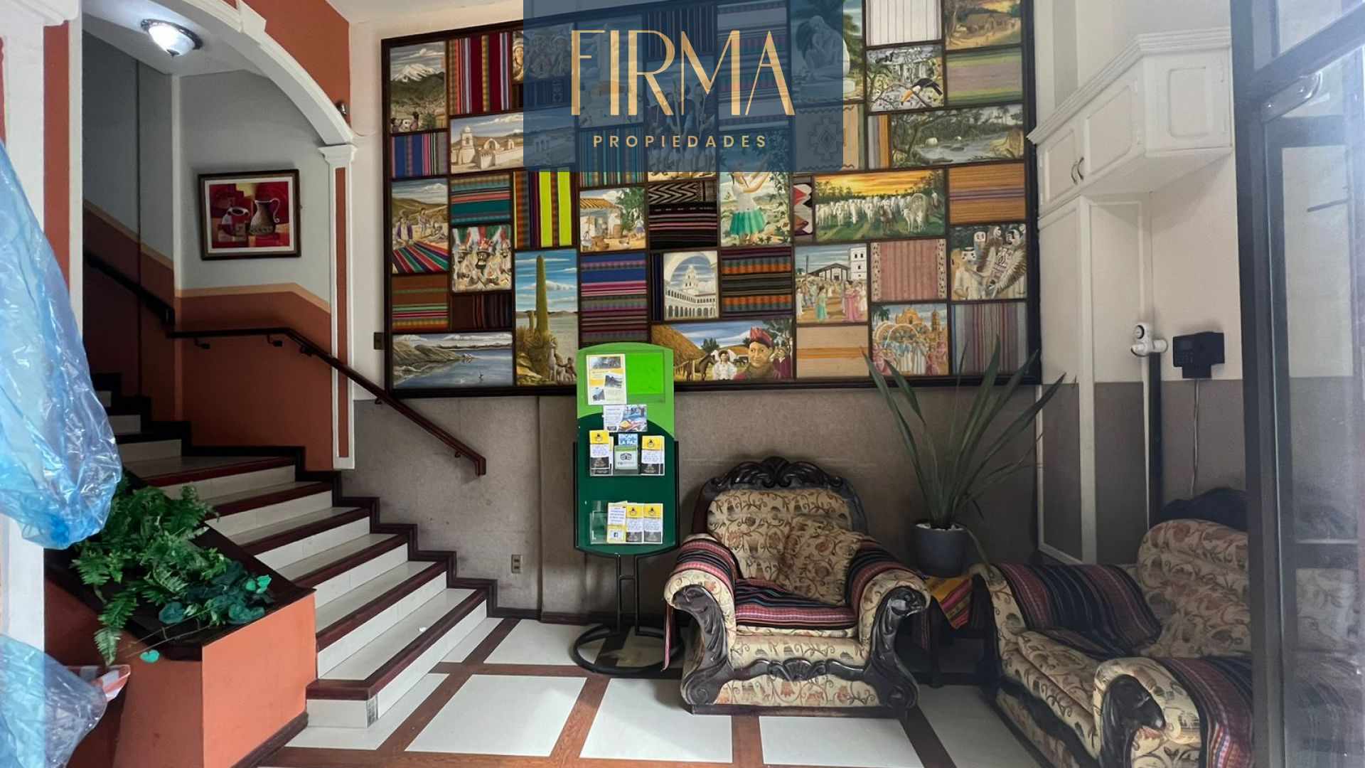 Edificio en VentaEDIFICIO/HOTEL CON LOCALES EN VENTA EN LA AV. ILLAMPU 10 dormitorios 10 baños 4 parqueos Foto 1