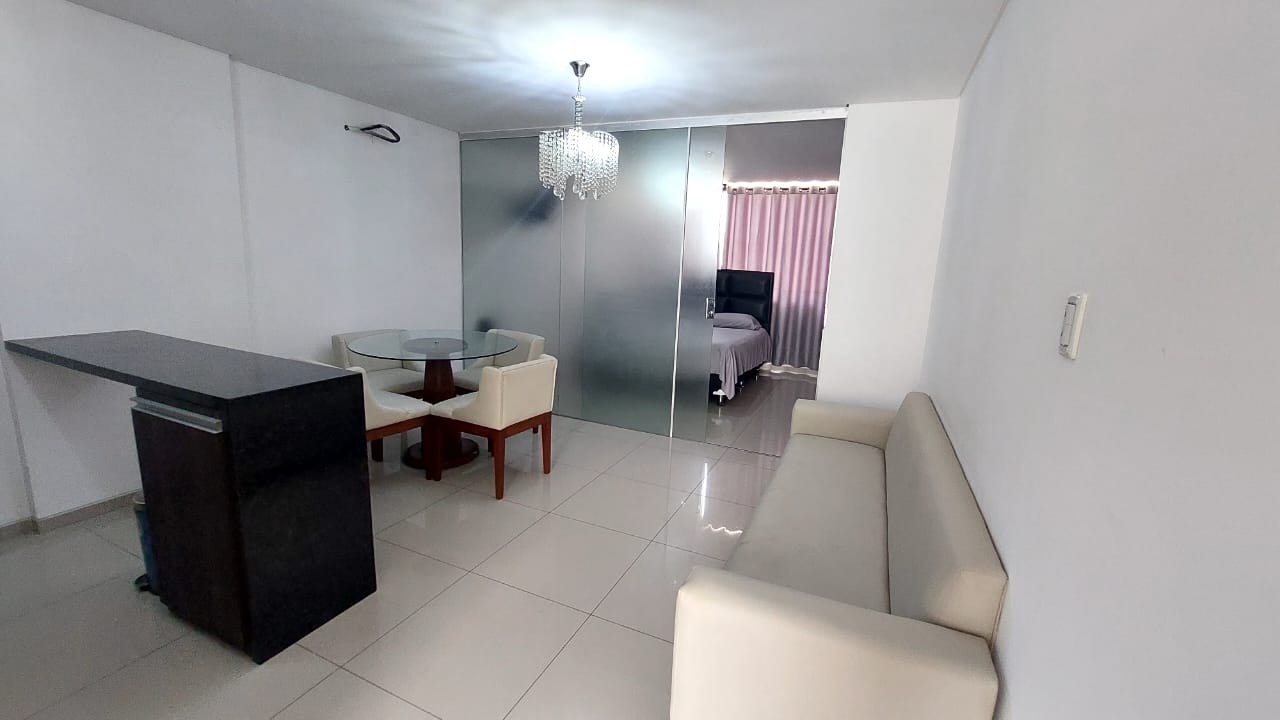 Departamento en AlquilerCondominio Baruc, equipetrol entre 2do y 3er anillo 1 dormitorios 1 baños  Foto 2