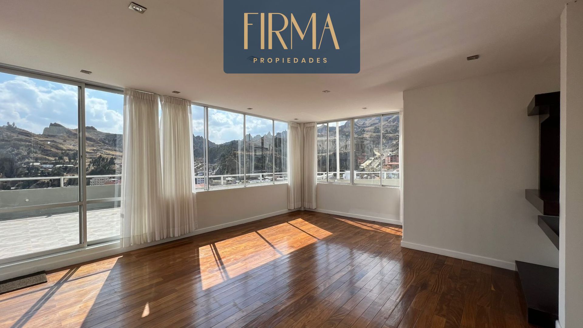 Departamento en Achumani en La Paz 3 dormitorios 5 baños 3 parqueos Foto 1