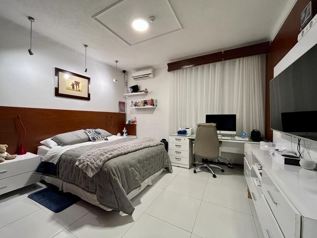 Casa en VentaZONA SANTOS DUMONT 2DO ANILLO 6 dormitorios 4 baños 4 parqueos Foto 12