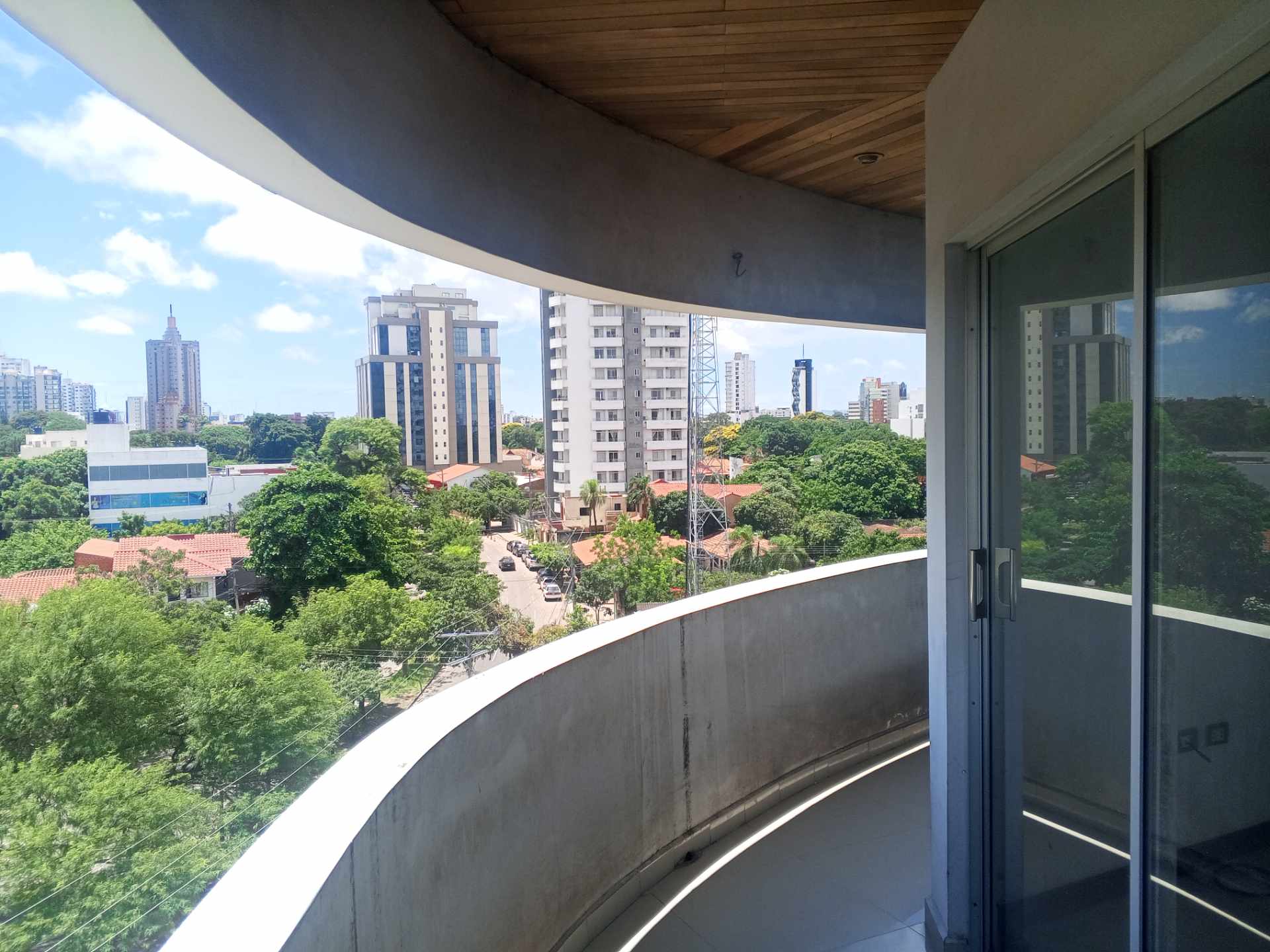 Departamento en VentaCondominio Cupesí, Vendo dpto. 2 dormitorios sin muebles, pet friendly, sobre Av. Ovidio Barbery (2do. y 3er. Anillo), cerca de Zona Isuto e Equipetrol. 2 dormitorios 2 baños 1 parqueos Foto 17