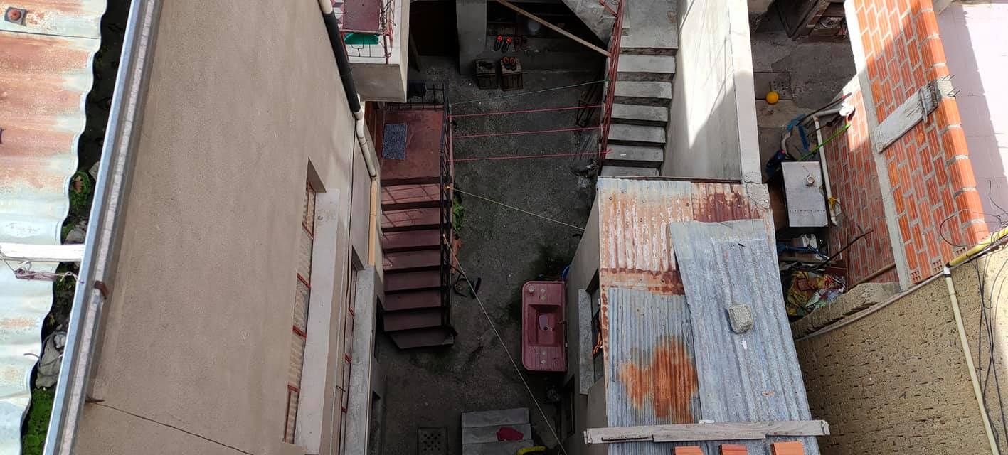 Casa en Tembladerani en La Paz 8 dormitorios 2 baños 1 parqueos Foto 11