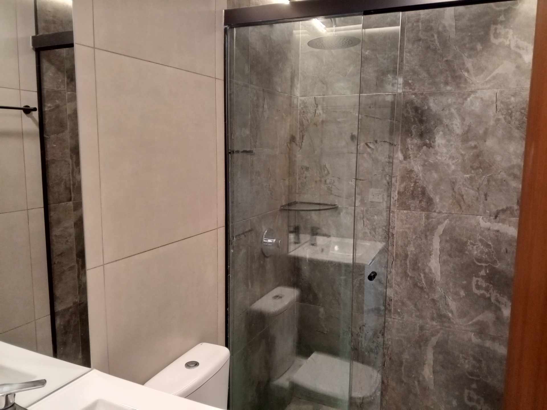 Departamento ALQUILO MONOAMBIENTE AMOBLADO EN CONDOMINIO STRATTO, Equipetrol Norte, 3er. y 4to. Anillo. Foto 9