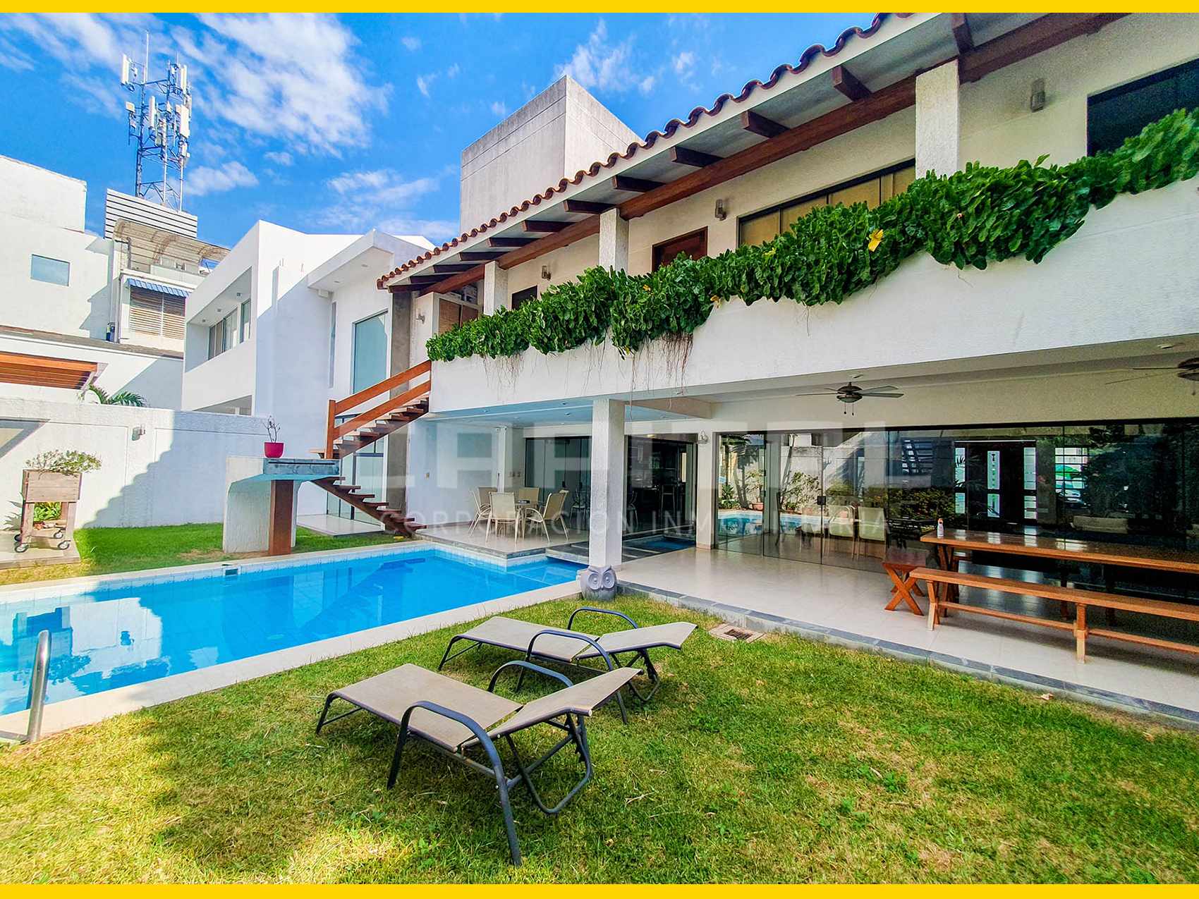 Casa en AlquilerCASA EN ALQUILER EN CONDOMINIO BARRIO NORTE CON PISCINA PROPIA Foto 2