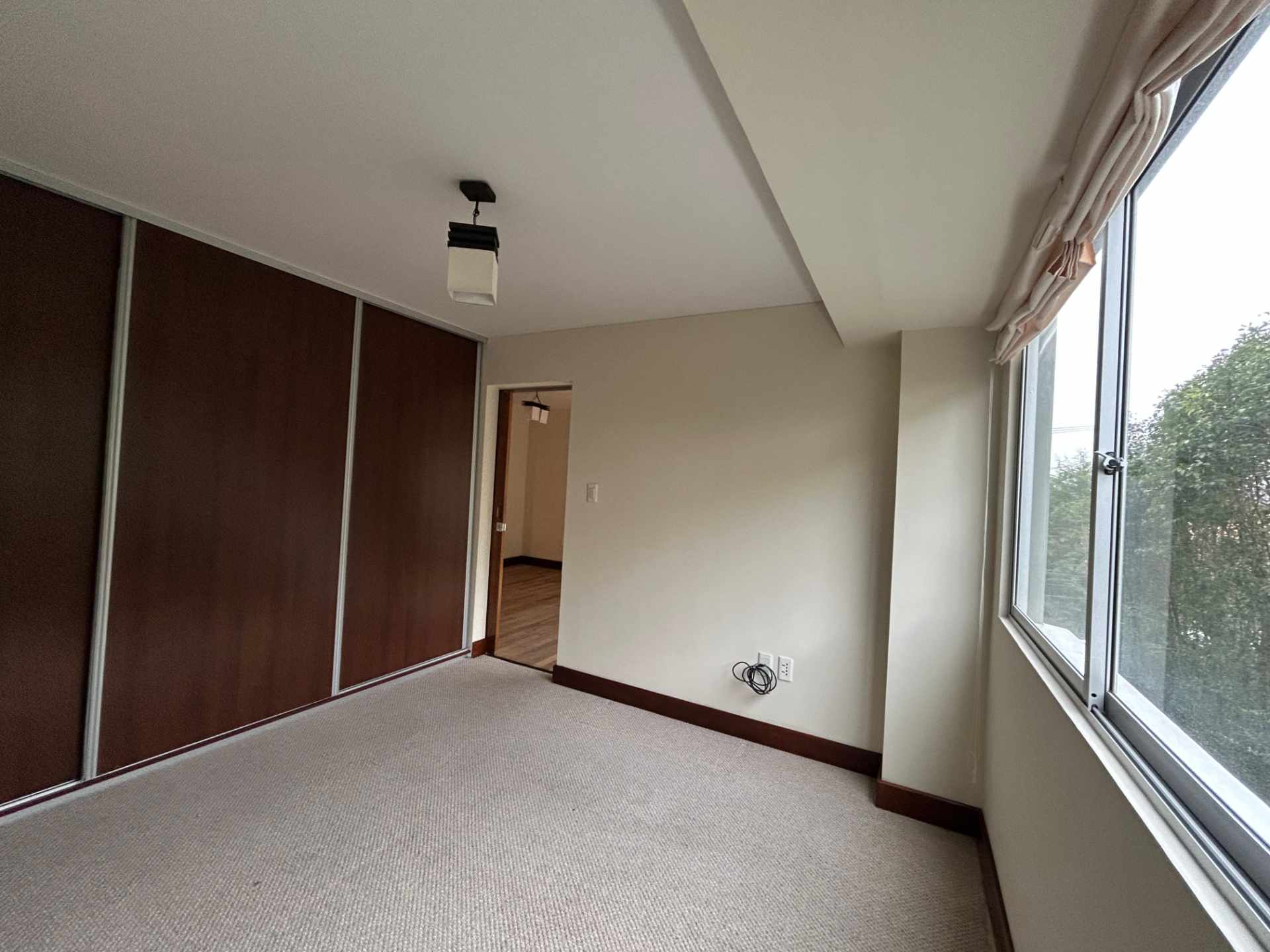 Departamento en VentaDEPARTAMENTO EN VENTA DE 2 DORMITORIOS EN ACHUMANI (SECTOR ASILO) 2 dormitorios 2 baños 1 parqueos Foto 11