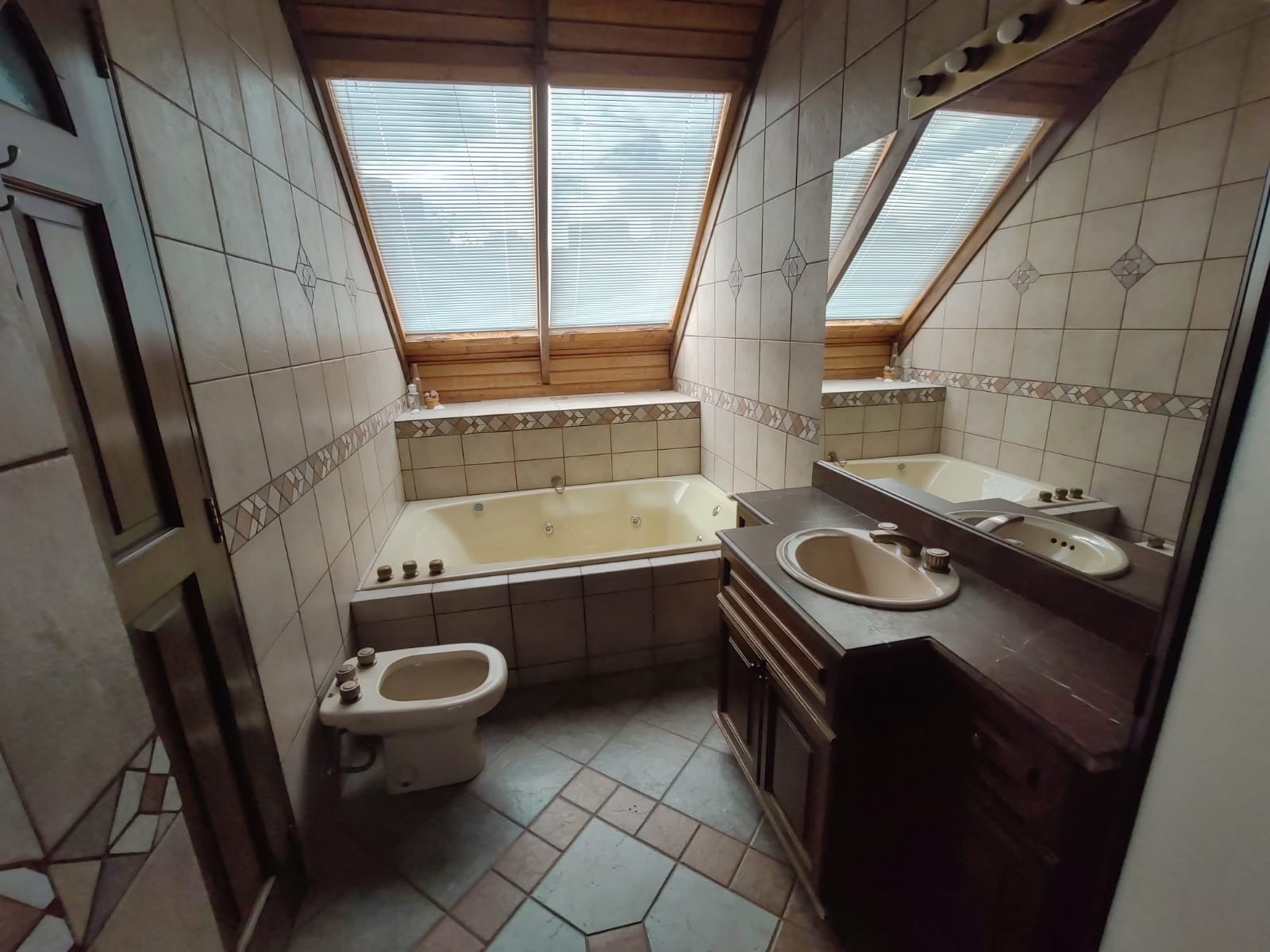 Casa en Achumani en La Paz 5 dormitorios 4 baños 3 parqueos Foto 6