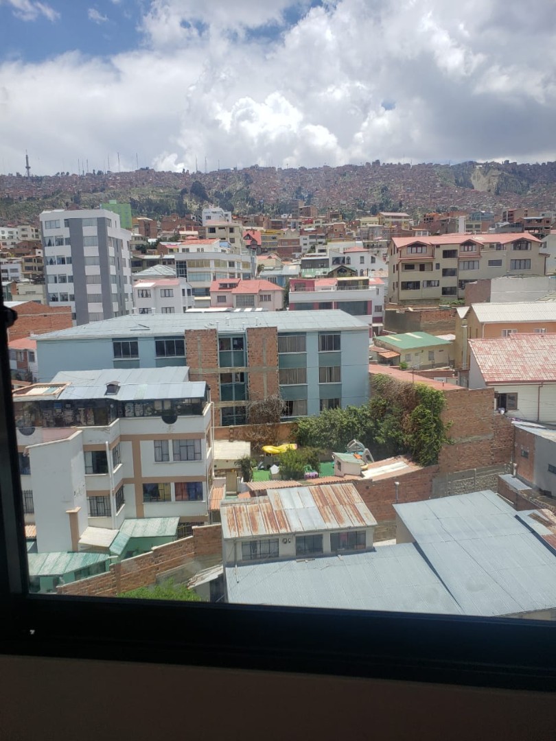 Departamento en Sopocachi en La Paz 1 dormitorios 2 baños  Foto 12