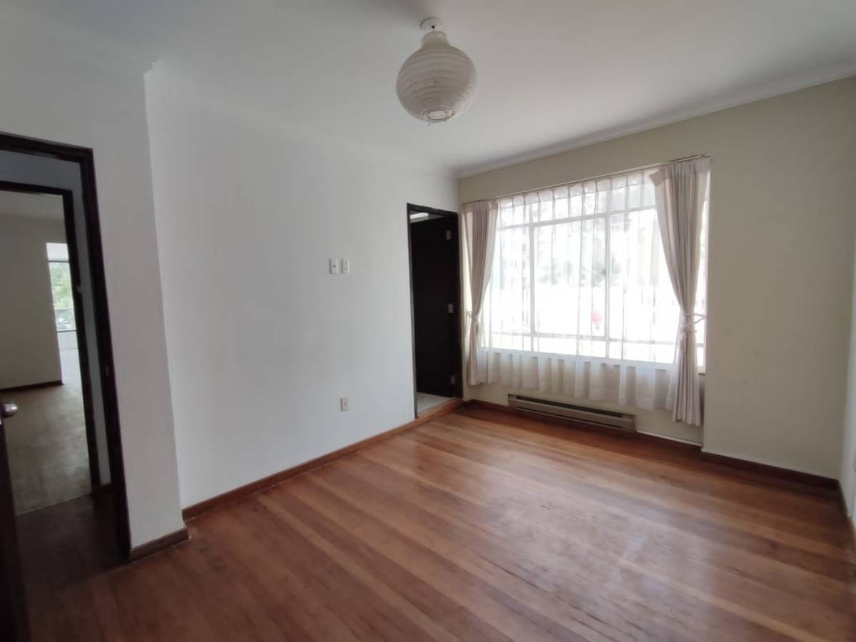 Oficina CALACOTO, CALLE 11 Foto 9