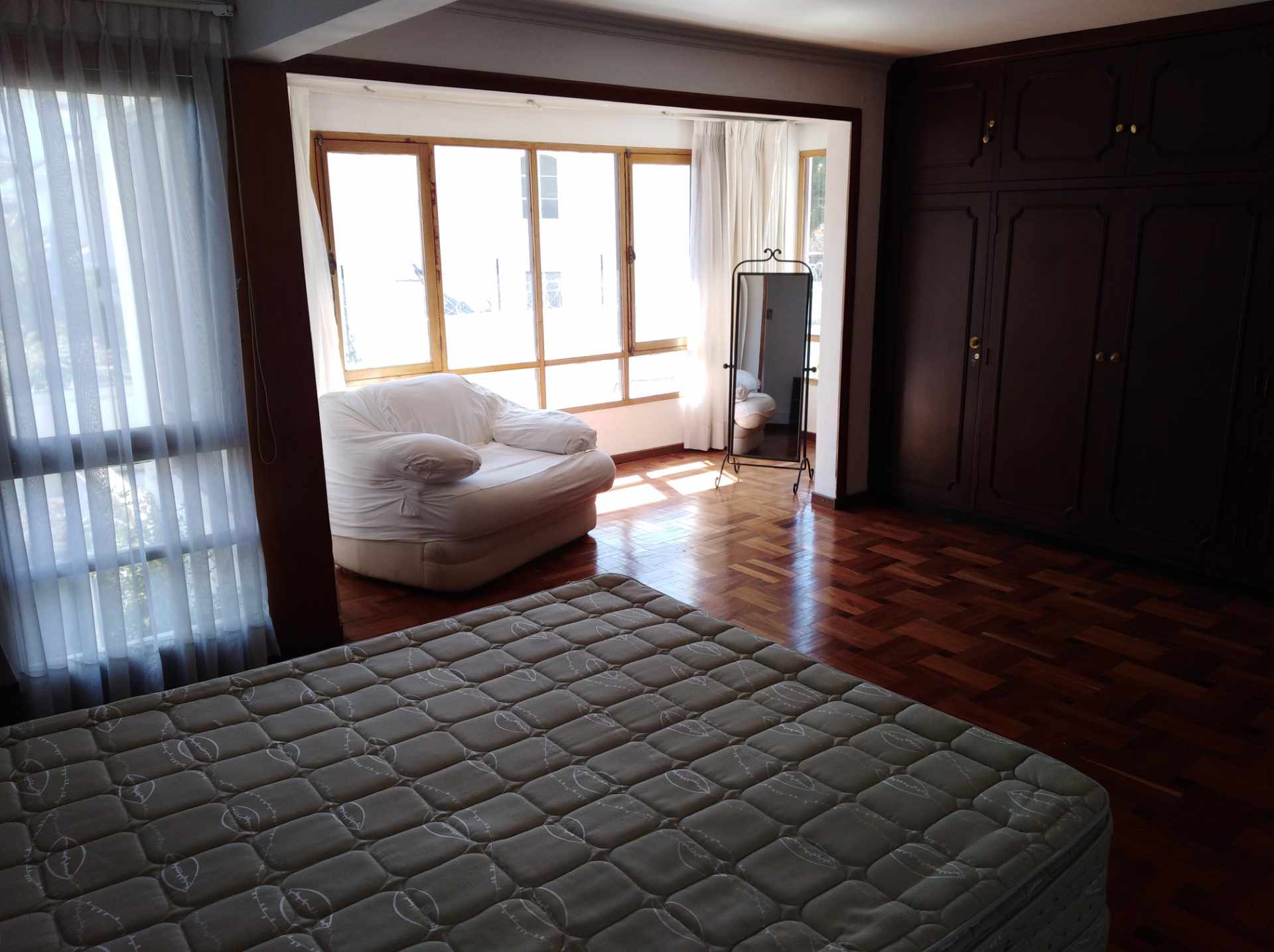 Casa en AlquilerCALACOTO calle 16 a 1/2 cuadra de la Av. Julio C. Patiño.  Foto 22