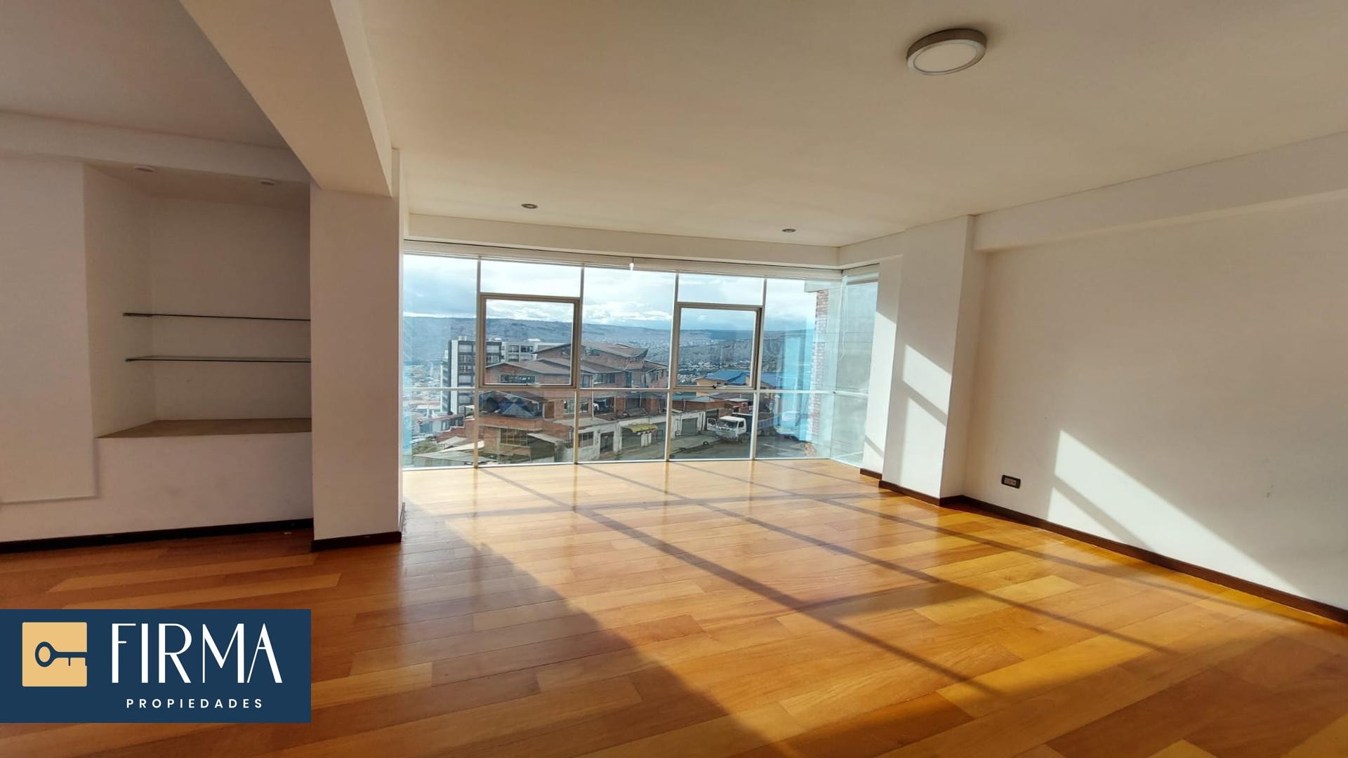 En Alquiler a Bs 3,800 Foto 1