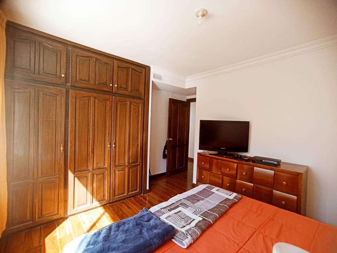 Departamento en AnticréticoObrajes calle 3 Foto 10