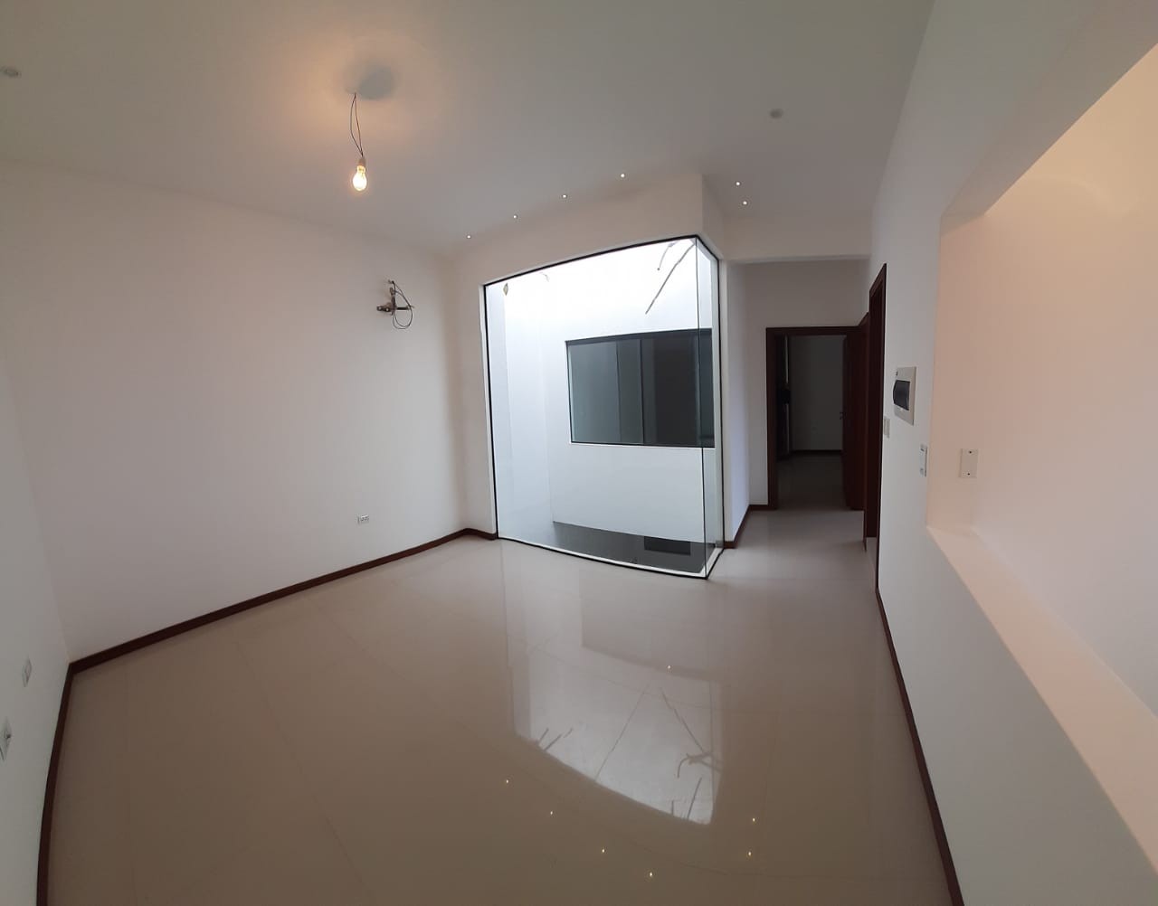 Casa en VentaZona norte 8vo anillo Foto 5