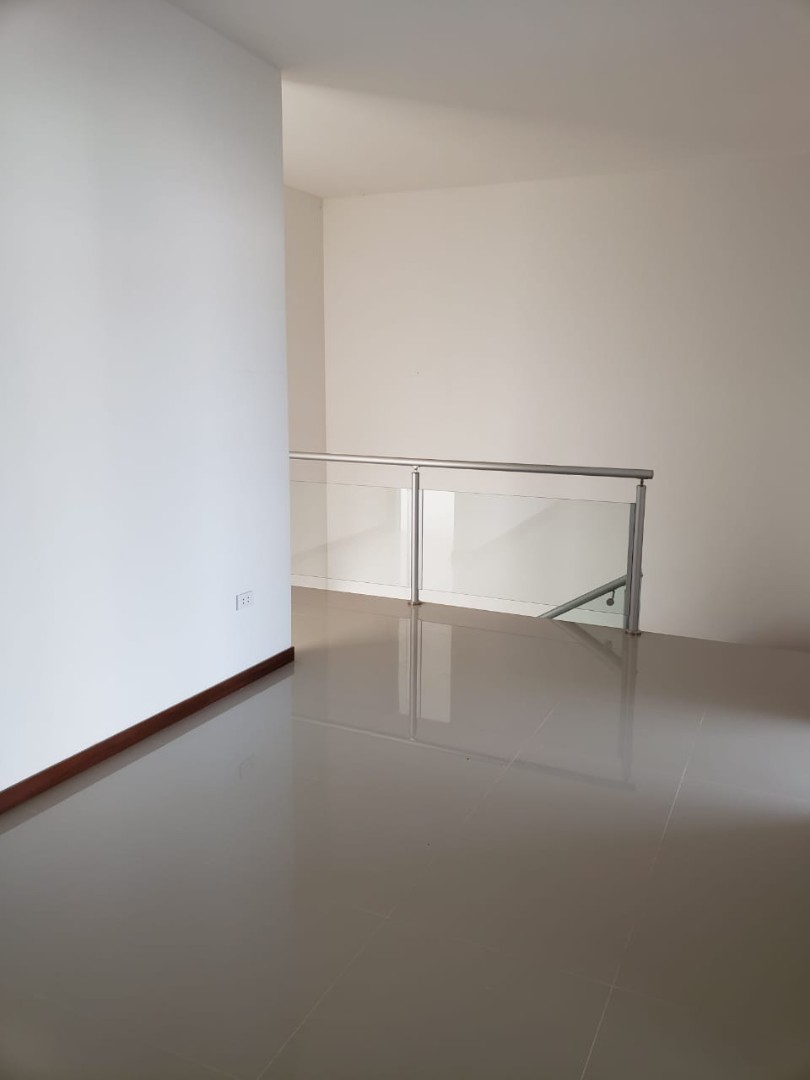 Casa en Entre 6to y 7mo anillo Oeste en Santa Cruz de la Sierra 3 dormitorios 3 baños 2 parqueos Foto 4