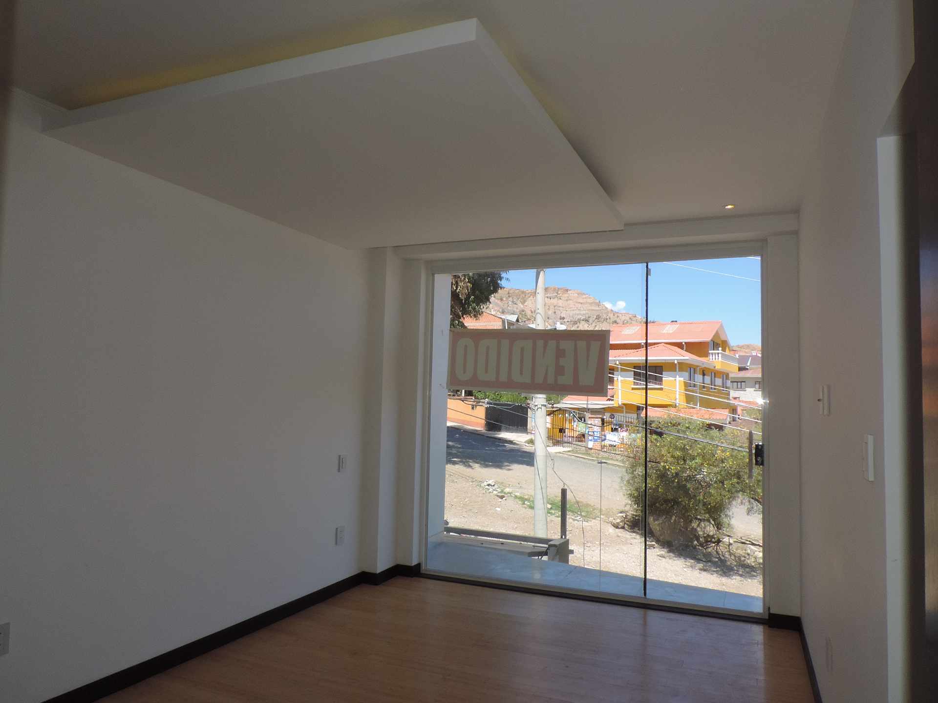 Casa Calle 4 y 7 Urbanización El PEDREGAL - Zona Alto Calacoto (Final Av. Costanera) Foto 11