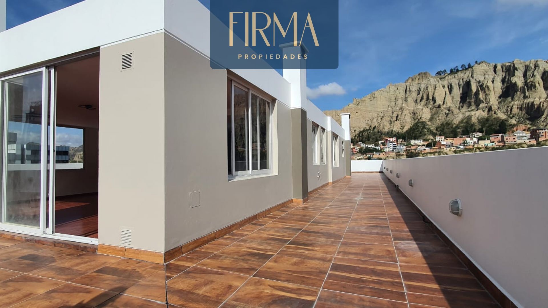 Departamento en Irpavi en La Paz 3 dormitorios 3 baños 2 parqueos Foto 3