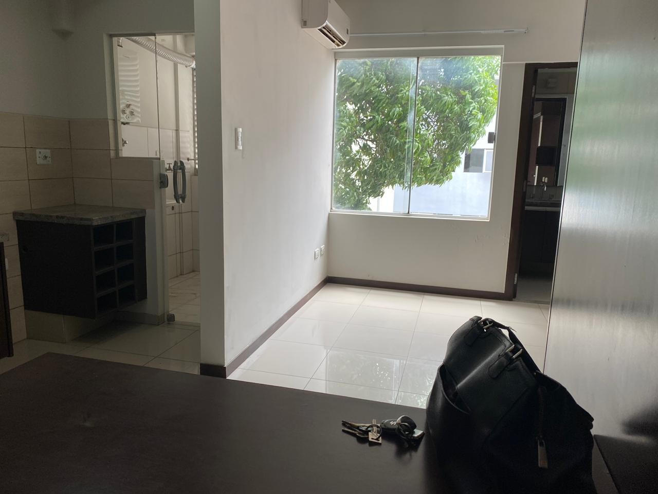 Departamento en AlquilerEQUIPETROL CERCA DE VENTURA MALL y MANZANA40 1 dormitorios 1 baños 1 parqueos Foto 6