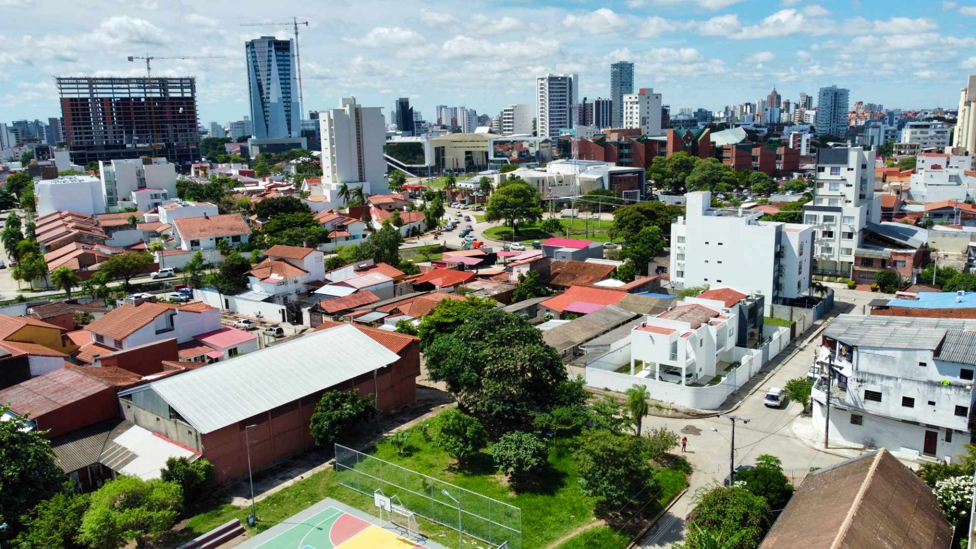 Casa en Entre 3er y 4to anillo Oeste en Santa Cruz de la Sierra 3 dormitorios 3 baños 2 parqueos Foto 17