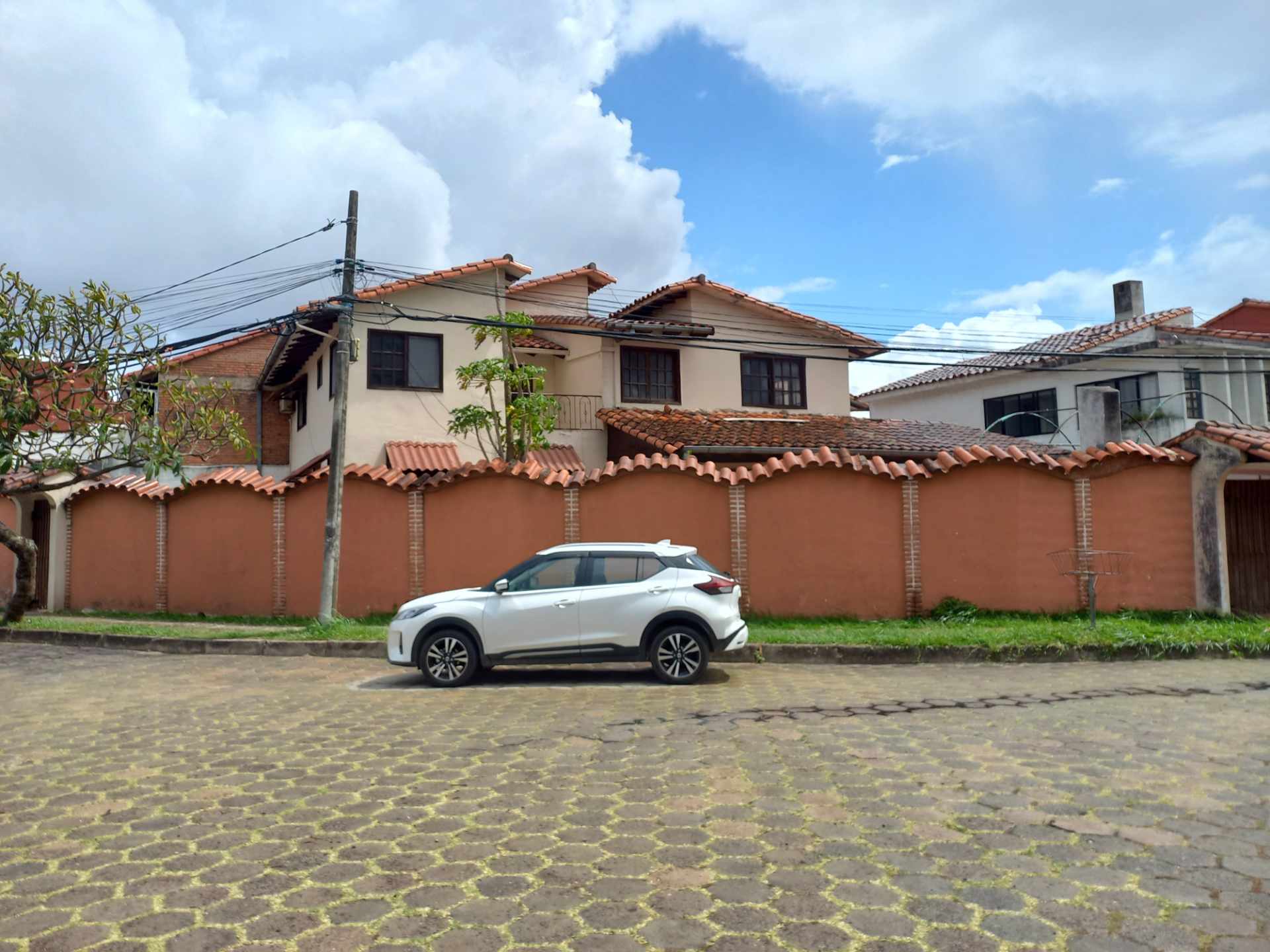Casa Urbarí, En esquina entre calle Guarey y calle Masavi Foto 9