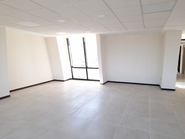 Oficina en VentaAV. VELARDE  4 dormitorios 2 baños  Foto 10